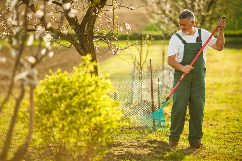 Free quote policy for local gardening services